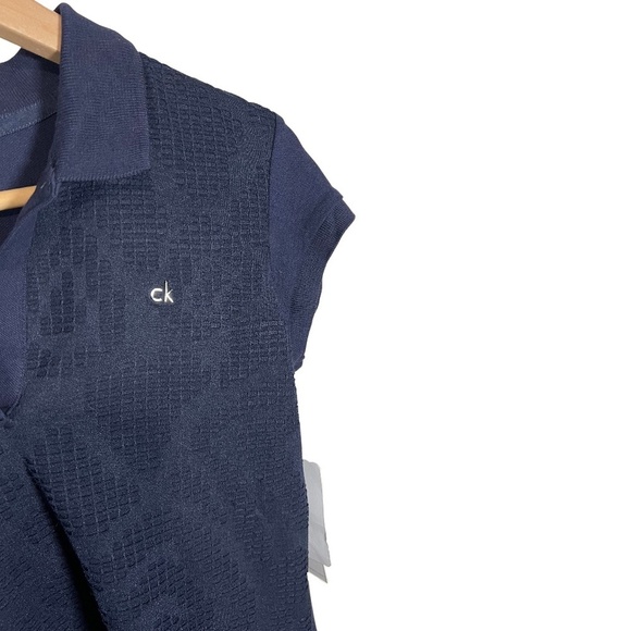 Calvin Klein size XS Textured polo shirt - Picture 2 of 5
